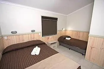 Broadwater Tourist Park Hotel Southport